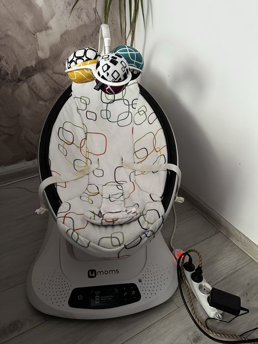 Balansoar 4MOMS MamaRoo 4.0