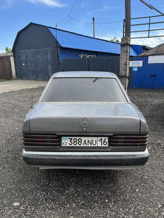 Продам мерс 190