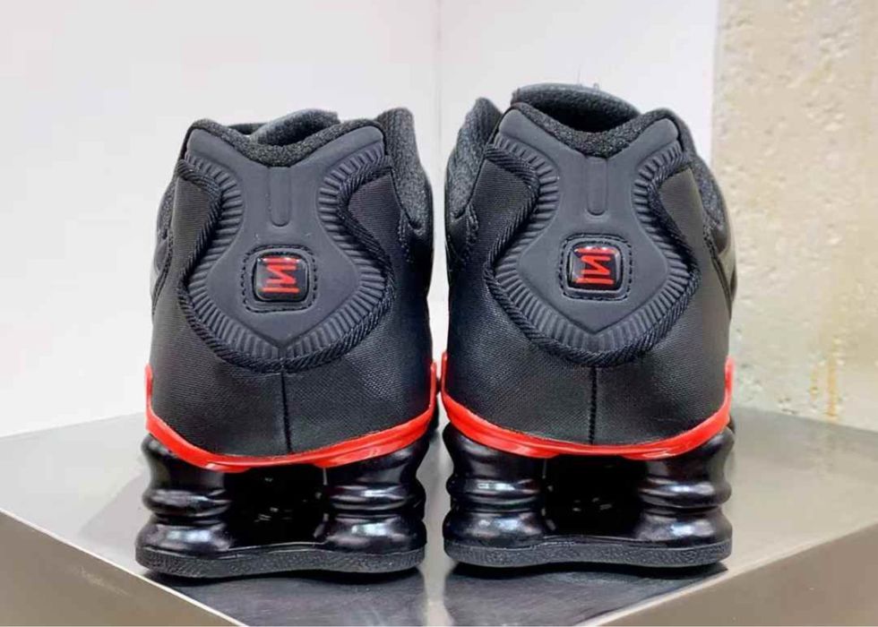 Нови мъжки маратонки Nike Air Max Shox TL black red