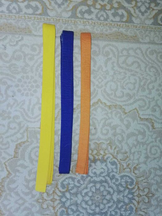 Продам кимоно, шлем, пояса