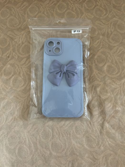Чехол на iPhone 13