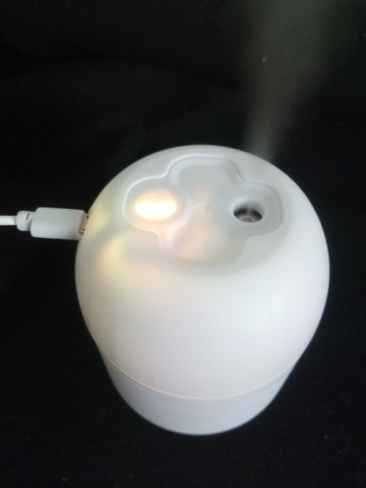 Светещ овлажнител