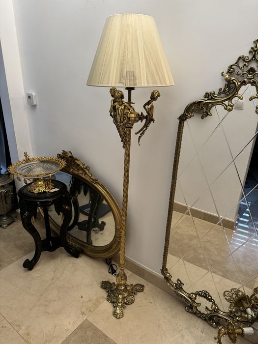 Lampadar din bronz