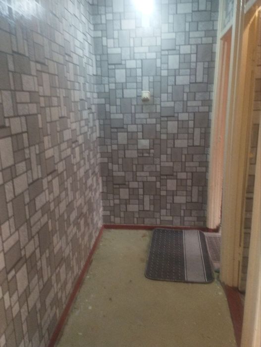 Продаётся 2 ком квартира на 2-этаже. Доканал Сквозная квартира.