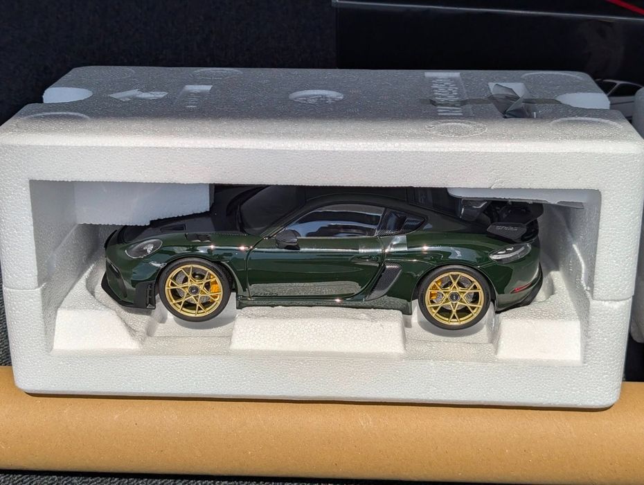 Norev Porsche Cayman GT4 RS 1:18 sigilat