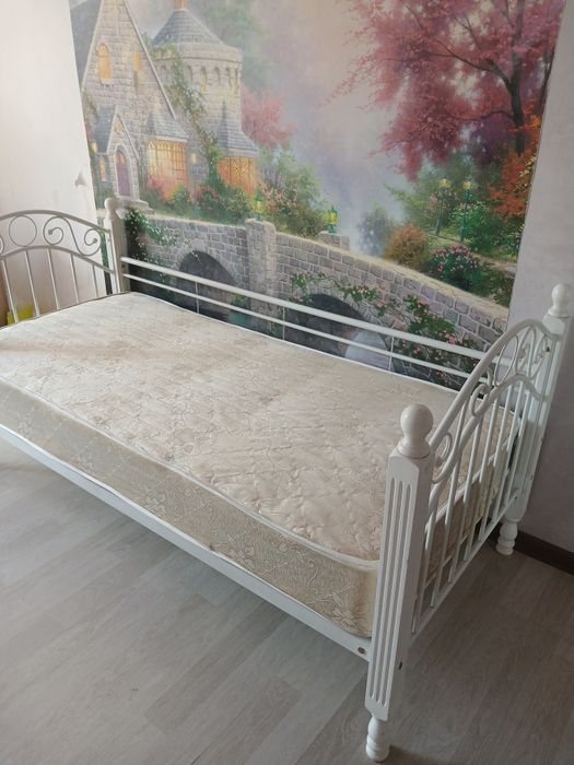 Кровать односпалка