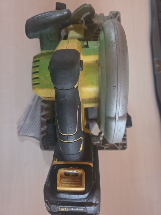 Dewalt DCS 572 circular acumulator 6Ah