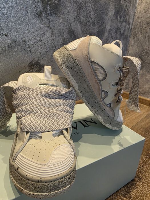 Vând Lanvin curb New 43