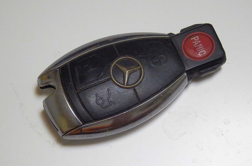 Ключ за  Mercedes-Benz