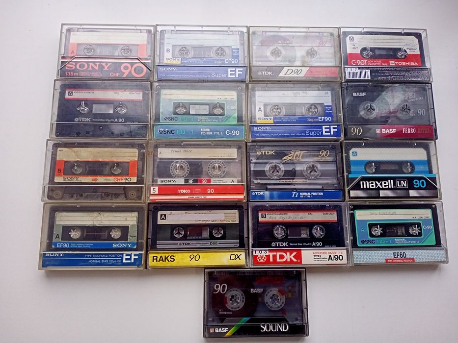 Аудиокассеты (для магнитофона)