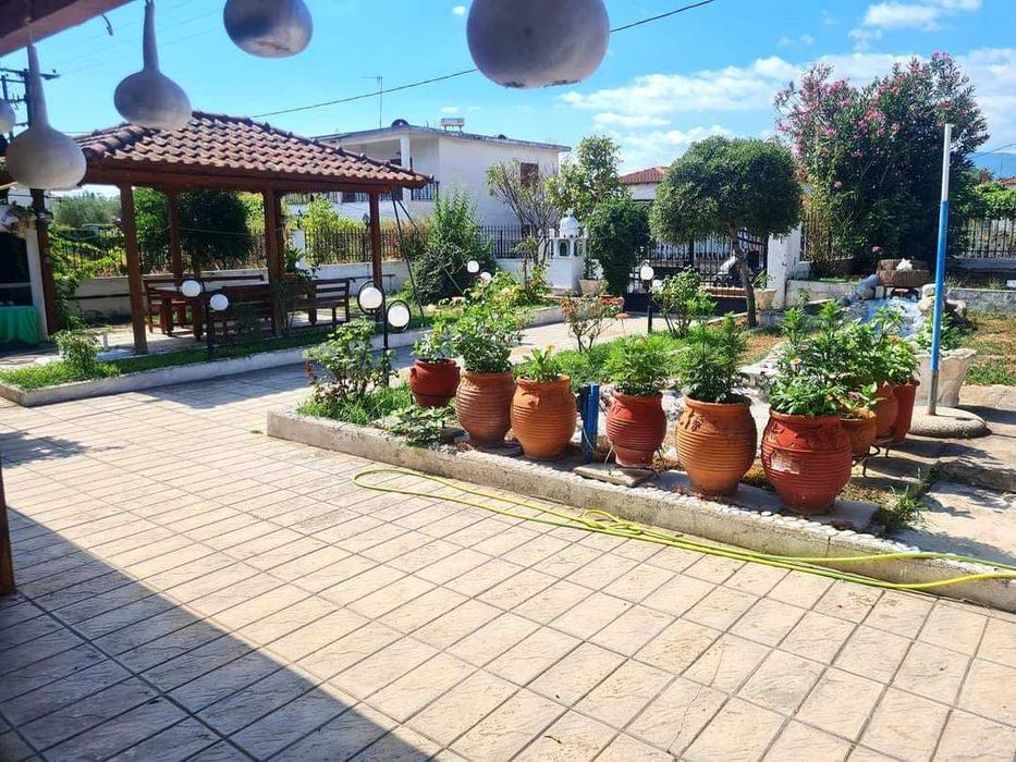 Продава къща 95 м2 с двор 840 м2 в Аспровалта, Гърция