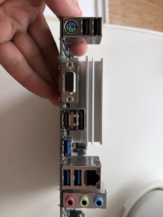 Мат плата gigabyte b760m d3hp