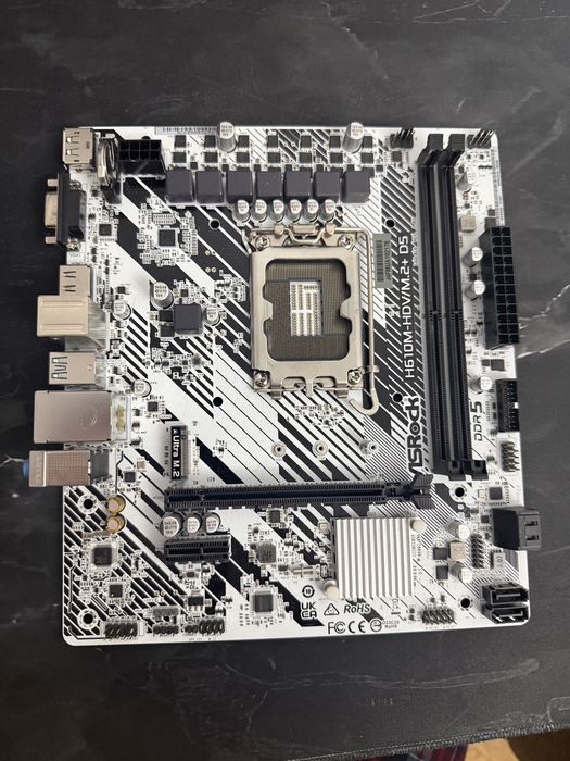 Placa de Baza : Asrock H610M-HDV/M.2+D5