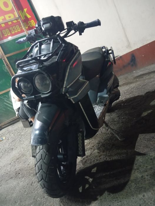 Skuter 0.5 kub cst