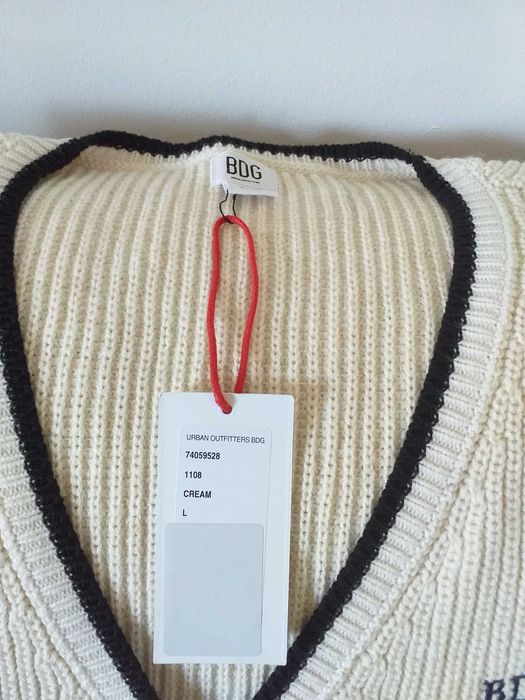 Vesta dama noua cu eticheta, L-G, crem, acrilic