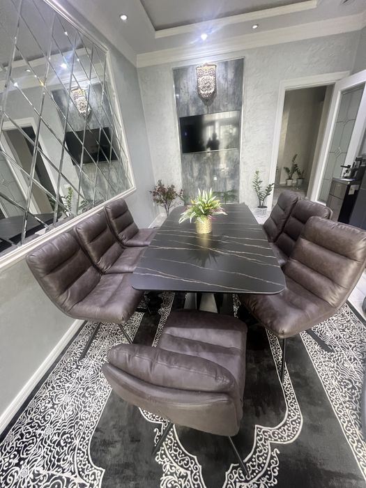 Продаю стол со стульями,производство Китай