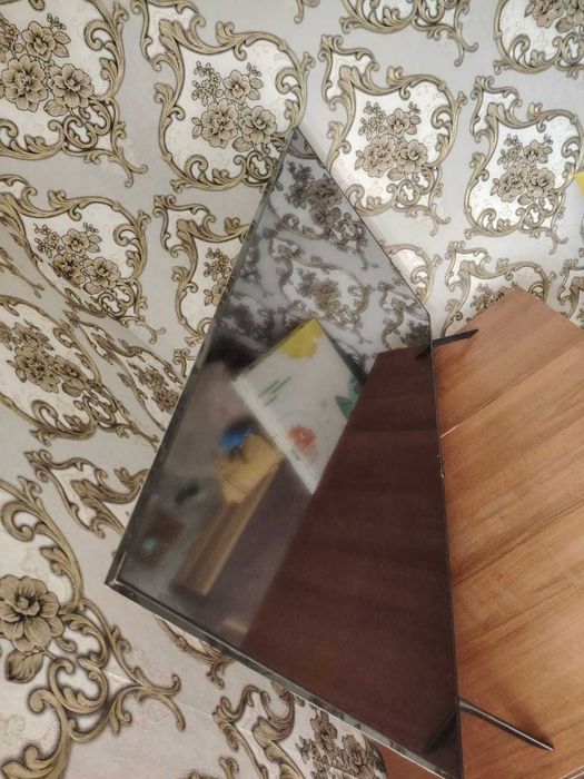 Продам телевизор Самсунг смарт тв