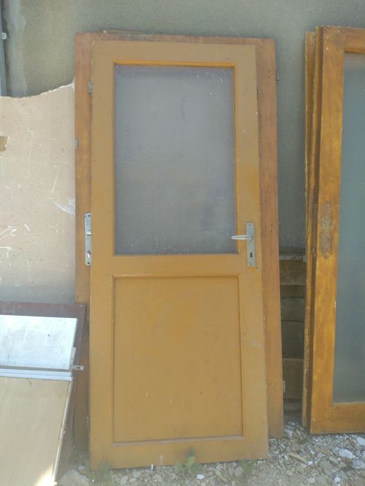 Врати дървени без каси