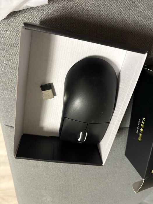 Продам мышку Vxe r1