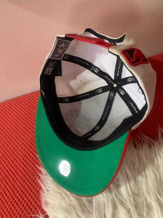 vand diferite modele de sepci snapback