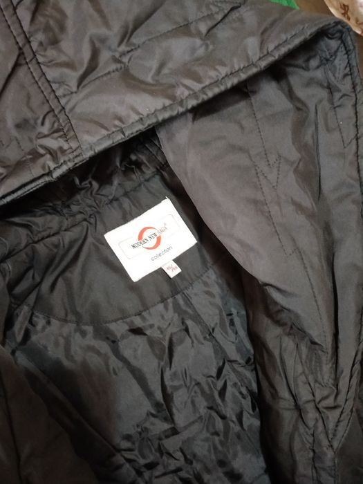 Черная куртка-плащ