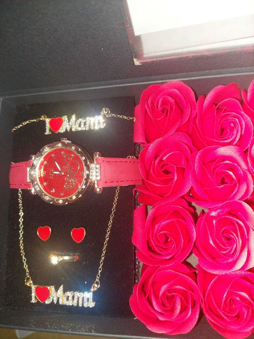 Set cadou O iubesc pe mama I love mama-ceas, inel, cercei,bratara,lant