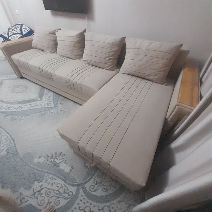 Диван бежевый, астана
