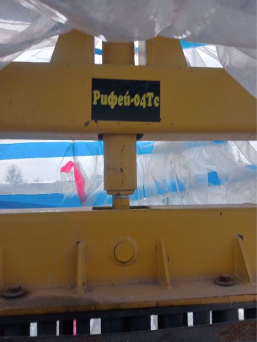 Пескоблочный аппарат