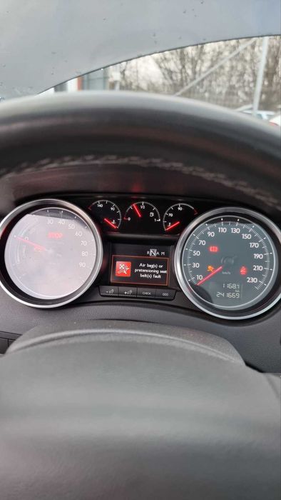 На Части:Peugeot 508 2.0 HDi 163 кс 2012 Hybrid Налична автомат. кутия