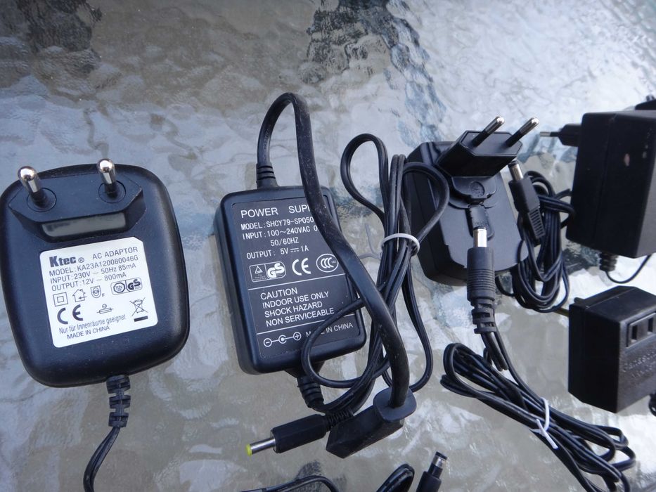 Захранващи адаптери ( 5V , 6V , 9V , 12V )