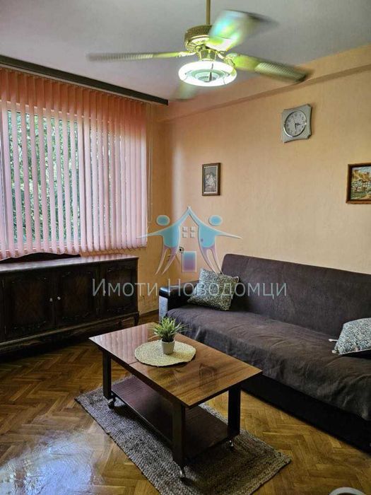 Двустаен, Шумен, Херсон
