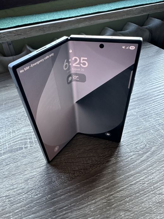 Samsung Galaxy Z Fold 6 512GB сив + подарък S pen fold
