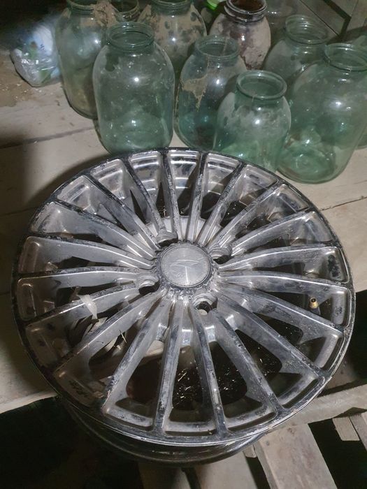 Диски 14 размер. 4шт. Б/У. В отличном состоянии.