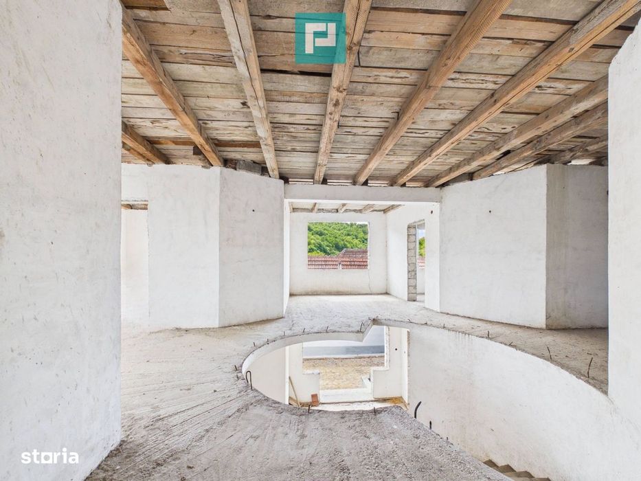 Casă cu etaj construcție nouă, în Sebiș Arad