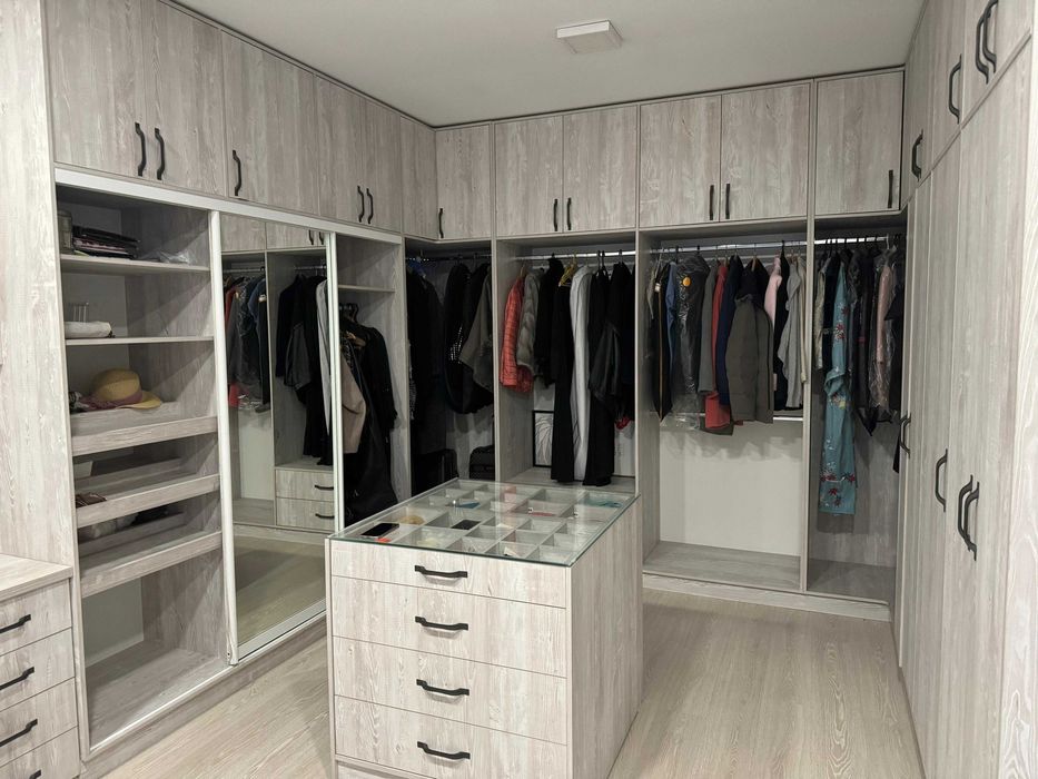 Продам 4-х комн квартиру