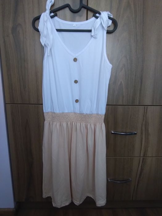 Чисто нова лятна рокля размер S