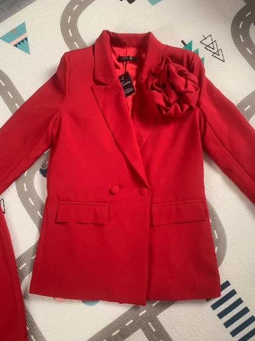 Costum  elegant de dama Tessa