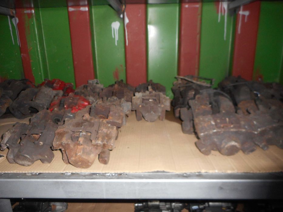 Спирачни апарати дискове накладки и АБС кабели за Мерцедес