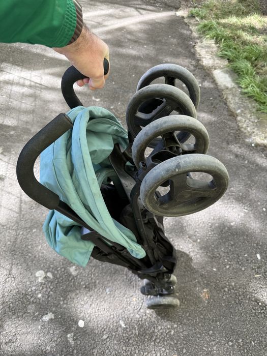 Carucior tip umbrela Graco Travellite negru