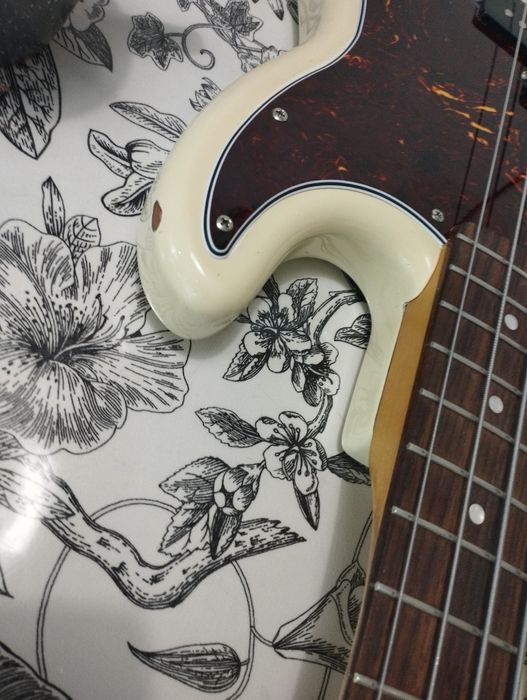 Продам Squier p bass