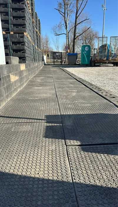 PVC НАСТИЛКИ/ПЛОЧИ за строителни обекти, предприятия, паркинги, ферми