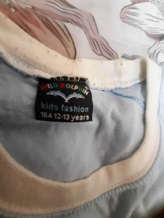 Бял суичър и светло синя фанелка за дете 10-14 години