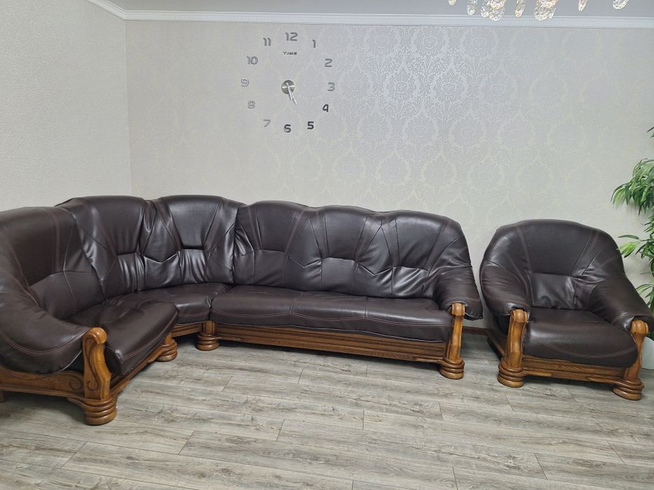 Диван угловой плюс кресло