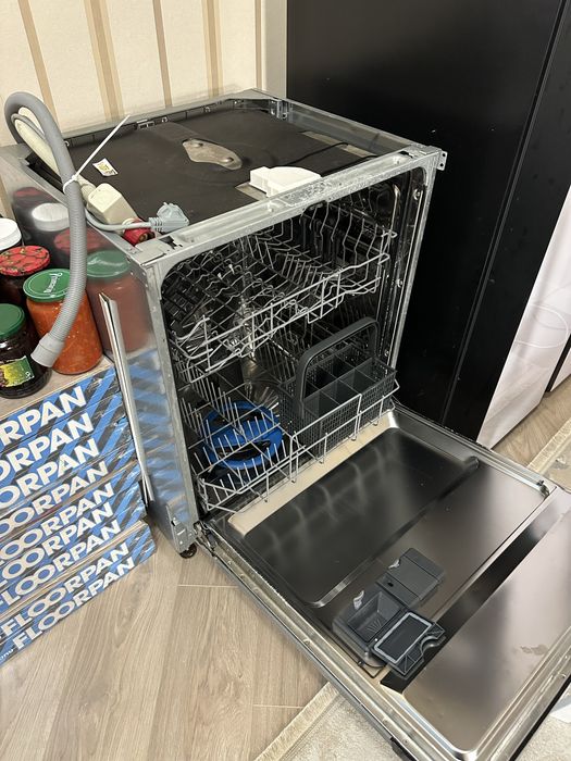 Посудомоечная машина Electrolux