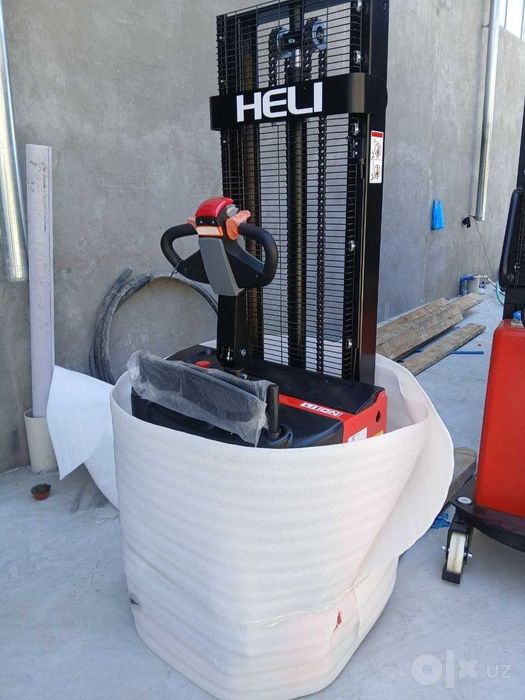 Электрический штабелёр HELI CDD1,5J  3 м высота