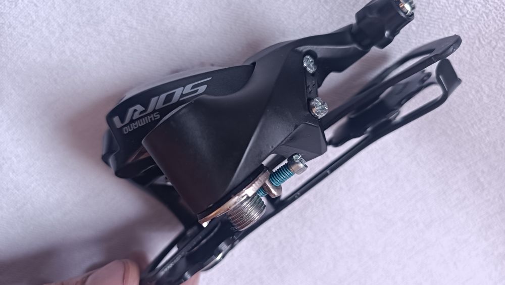 Задний переключатель shimano sora R3000