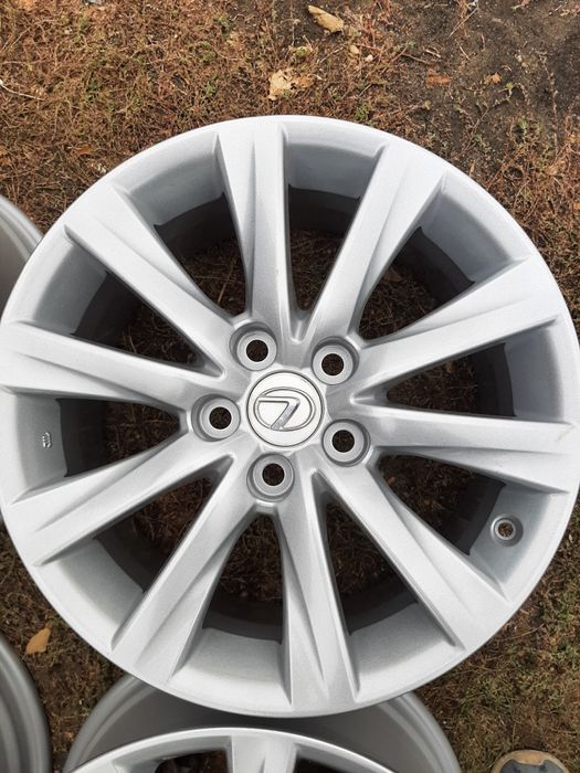 Продам диски р17 лексус тойота