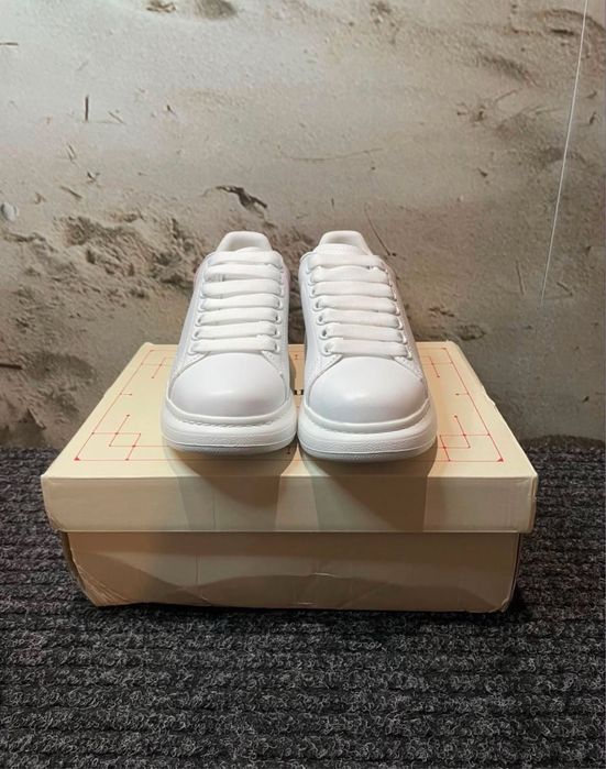 Adidasi Alexander McQueen