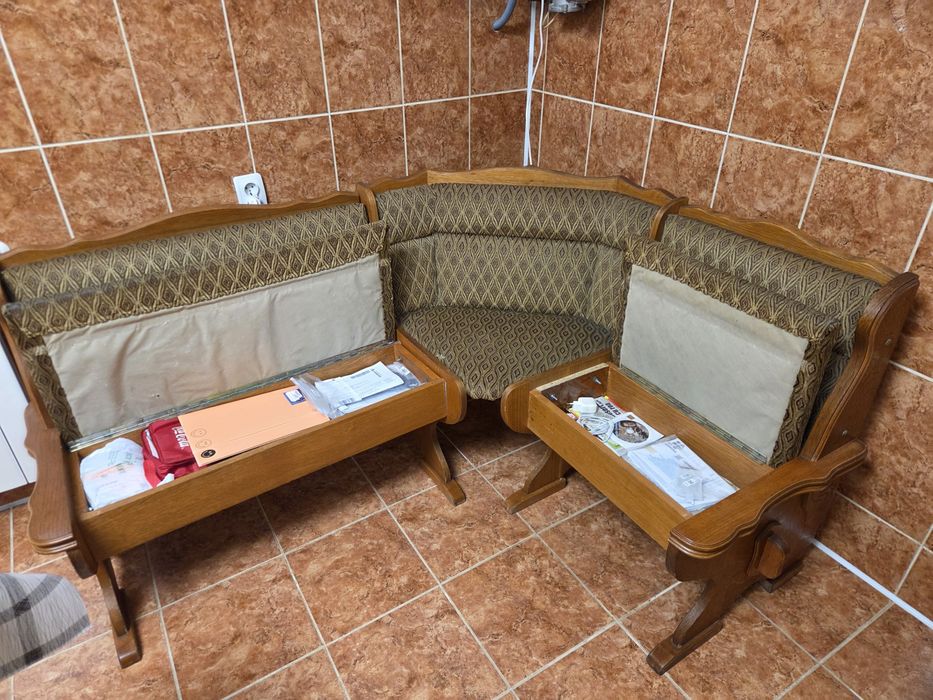 Colțar rustic lemn masiv cu masa și scaune