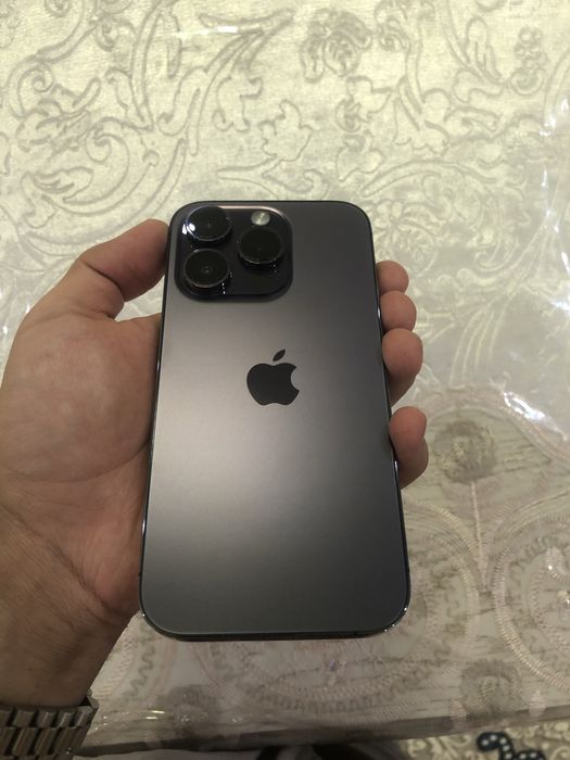 Iphone 14 pro purple